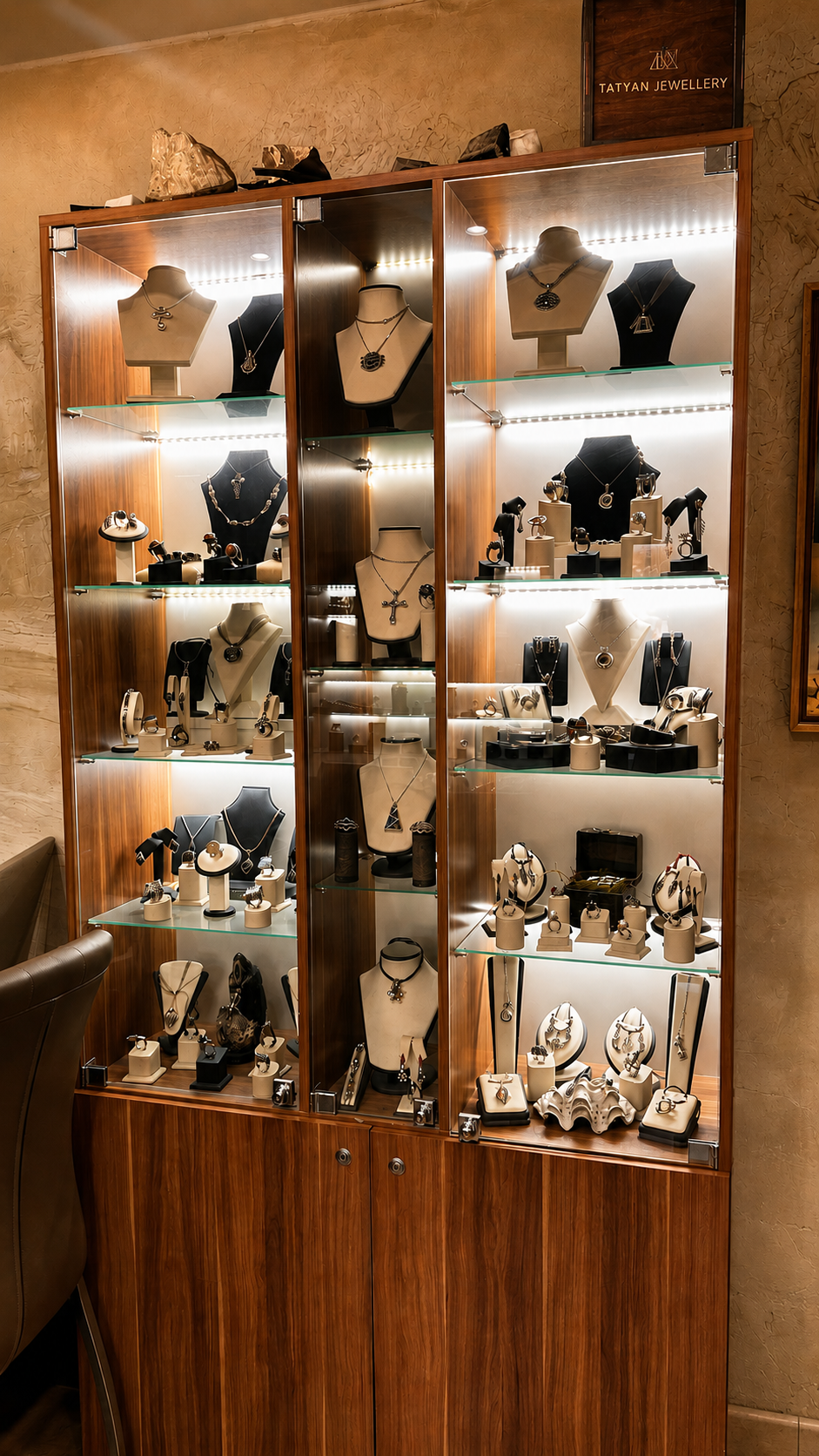 Витрина мастерской Tatyan Jewellery